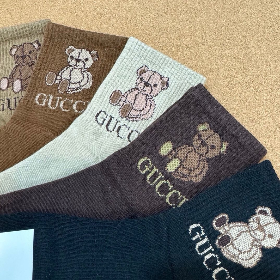 Gucci古奇️G家新品袜子️一盒五双提花经典G家字母标志超级nice实物超漂亮超火爆小单品大牌出街潮人