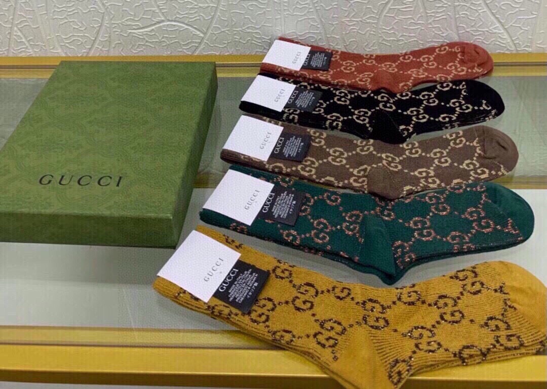 Gucci古奇️G家经典中筒女款袜子️一盒五双专柜同步长袜超级经典的双G标志百看不厌️纯棉材质双针双路织