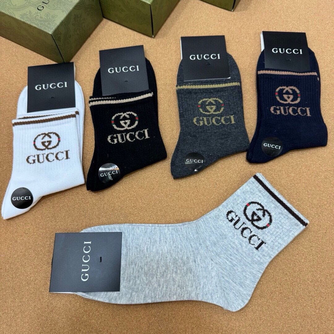 Gucci古奇️G家新品袜子️一盒五双提花经典双G标志超级nice实物超漂亮超火爆小单品大牌出街潮人必备