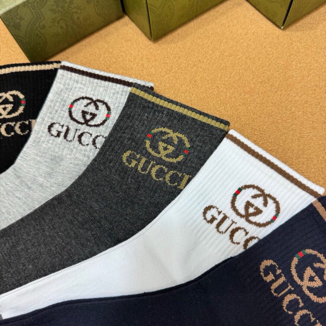Gucci古奇️G家新品袜子️一盒五双提花经典双G标志超级nice实物超漂亮超火爆小单品大牌出街潮人必备