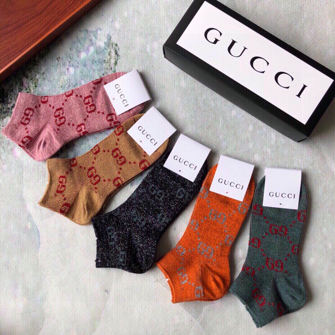 Gucci古奇️超级经典短款袜子️一盒五双G家专柜一直在售的经典款双针双路纯棉织造加上闪闪金丝线实物超漂