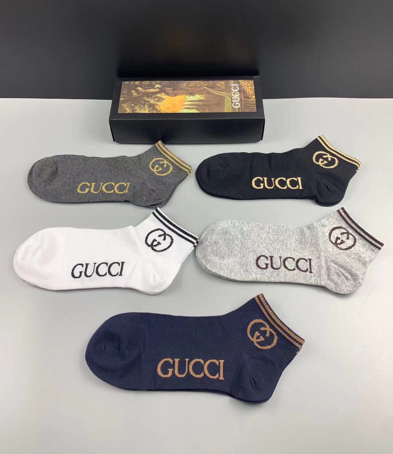 Gucci古奇️G家新品短袜️一盒五双纯棉材质提花Gucci字母标志简单大气实物超漂亮经超火爆小单品大牌