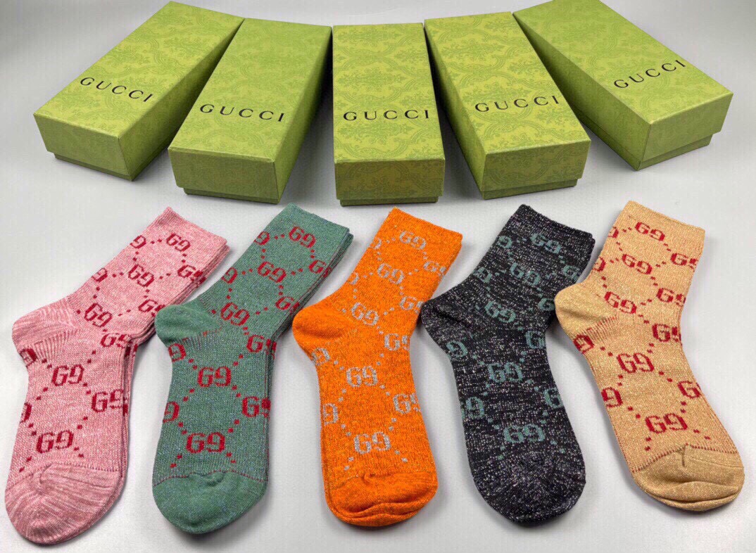 Gucci古奇️超级经典中筒袜子️一盒五双G家专柜一直在售的经典款双针双路纯棉织造加上闪闪金丝线实物超漂