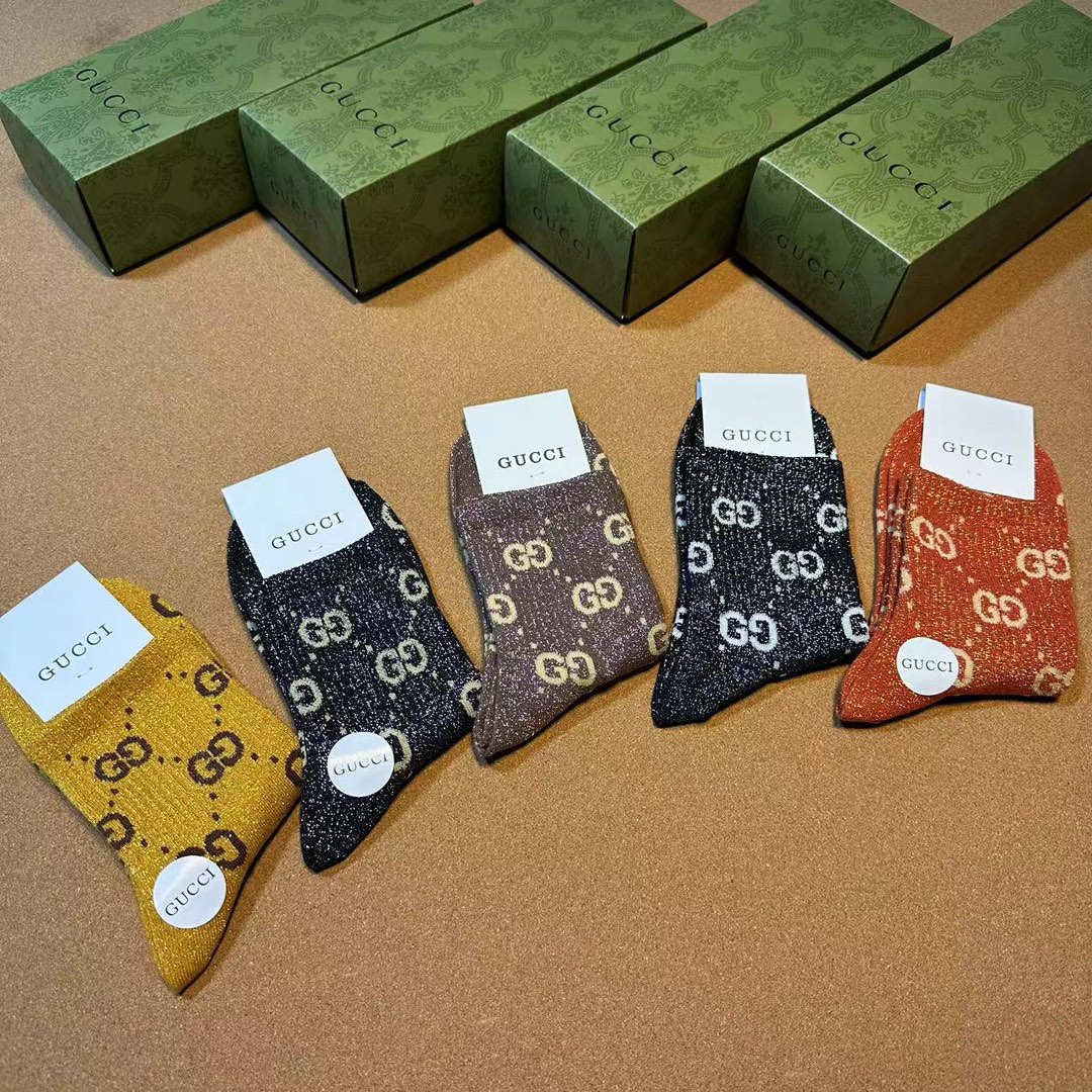 Gucci古奇️G家新品女款袜子️一盒五双超级经典的双G标志实物超漂亮上脚柔软舒适吸汗透气性超ins超火