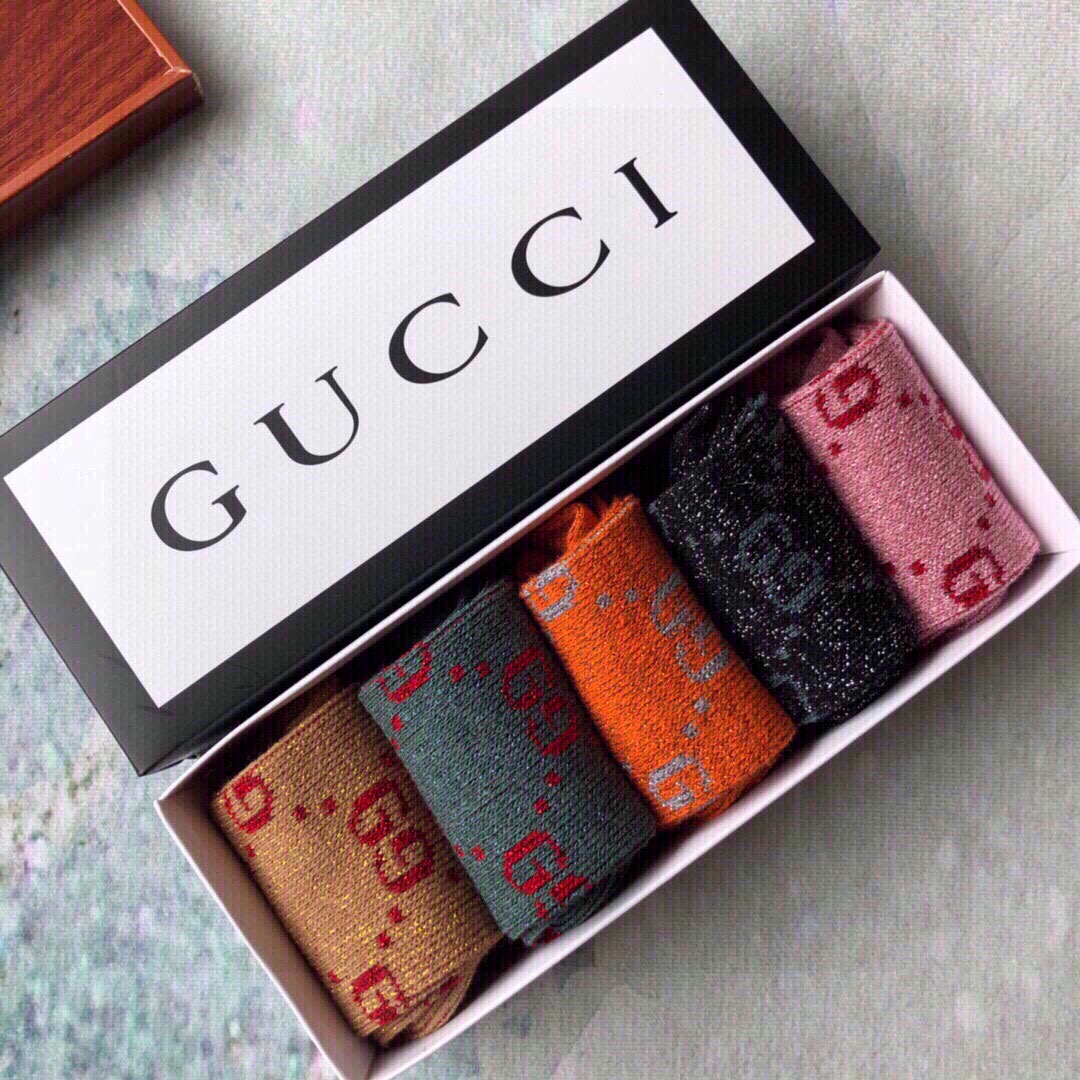 Gucci古奇️超级经典短款袜子️一盒五双G家专柜一直在售的经典款双针双路纯棉织造加上闪闪金丝线实物超漂