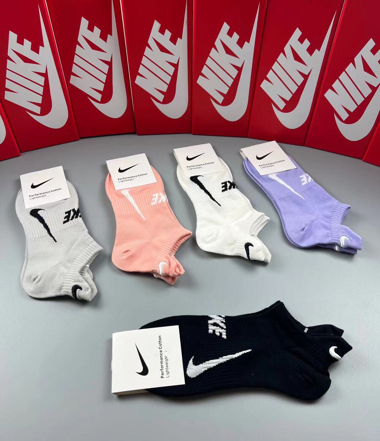 NIKE耐克新品女款短袜️JUSTDOIT.️logo超级nice️火爆全网的马卡龙色系️罗口处设计惊艳