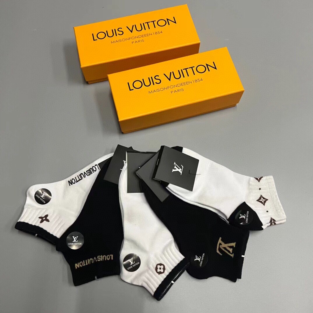 LouisVuitton路易威登️驴家新品男款袜子️一盒五双提花驴家经典logo纯棉材质制造透气舒适超级