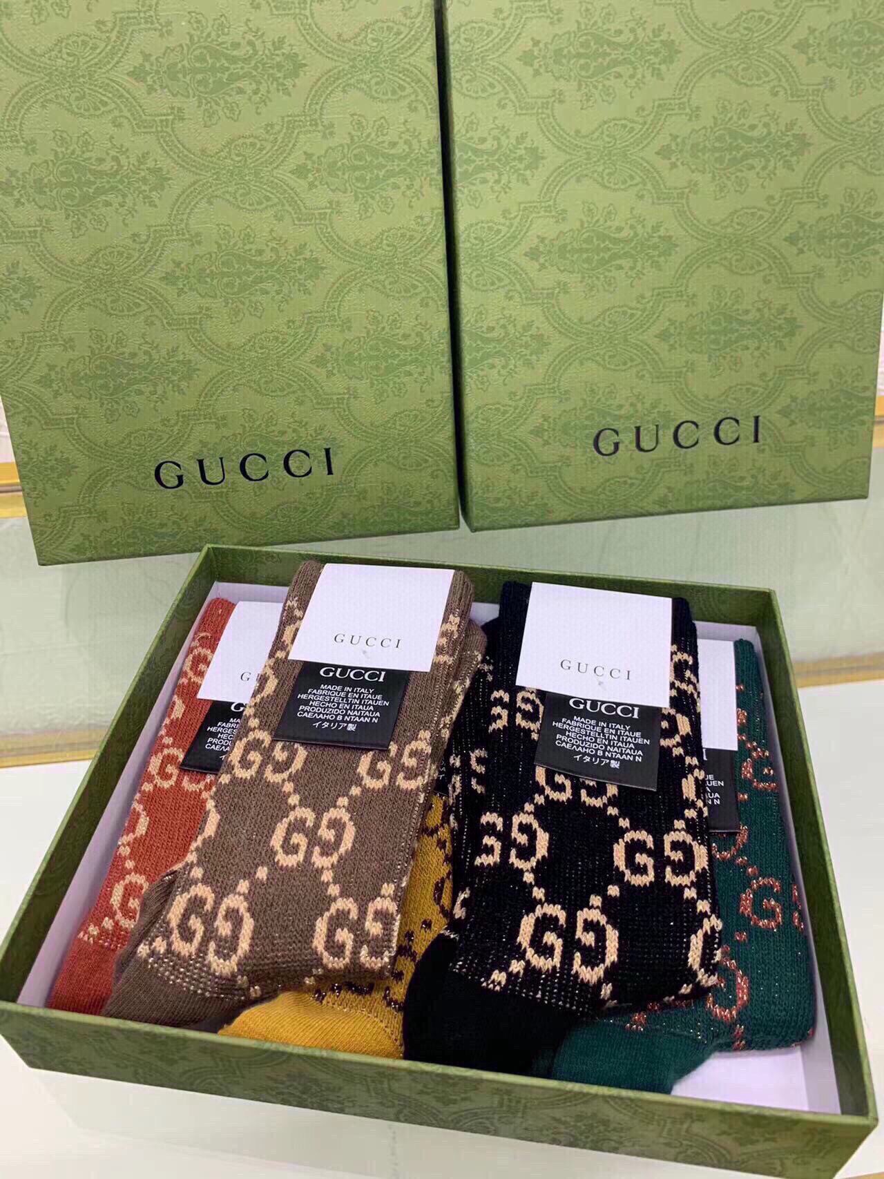 Gucci古奇️G家经典中筒女款袜子️一盒五双专柜同步长袜超级经典的双G标志百看不厌️纯棉材质双针双路织