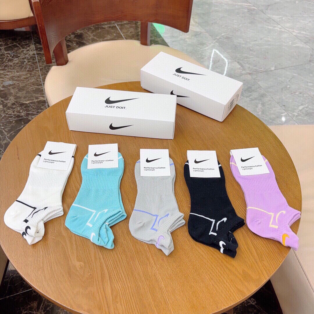 NO:296657,【NIKE Nike】New Women's Socks JUST DOIT. Logo Super nice popular Macaron color system, the entire network, the stunning design of the mouth of the Root, is absolutely beautiful. It is definitely your matching artifact this spring and summer. Each is a fairy color, treasure macaron color, beautiful to the Galaxy ins this year's super hot element single product combed cotton material, very soft and comfortable [one box and five pairs] socks, stockings, socks19860909【NIKE 耐克】新品女款短袜JUST DOIT. logo超级nice火爆全网的马卡龙色系罗口处设计惊艳绝伦超级好看绝对是你这个春夏的搭配神器,每个都是神仙色,宝藏马卡龙色系,美出银河系ins今年超火爆元素单品精梳棉材质,非常柔软舒适【一盒五双】袜子丝袜,袜子,socks,accessory