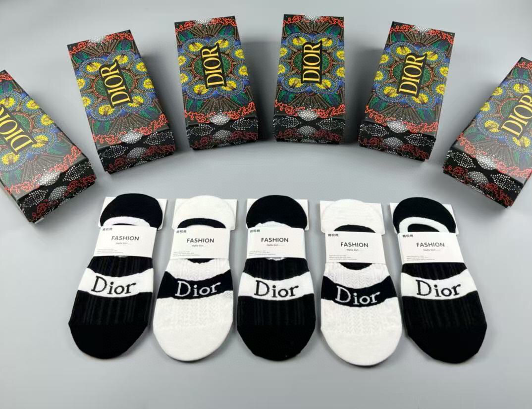 NO:296671,Dior · Dior D's new women's invisible socks [one box and five pairs] classic jacquard letter logo, pure cotton material, super comfortable and beautiful big brands to go out on the street, trendy people must have super easy to match socks, stockings, dior, dior, dior, socks19860909Dior · 迪奥D家新品女款隐形袜子【一盒五双】提花经典字母标志,纯棉材质,超舒适超美腻大牌出街,潮人必备超好搭袜子丝袜,袜子,dior,dior,dior,socks,accessory