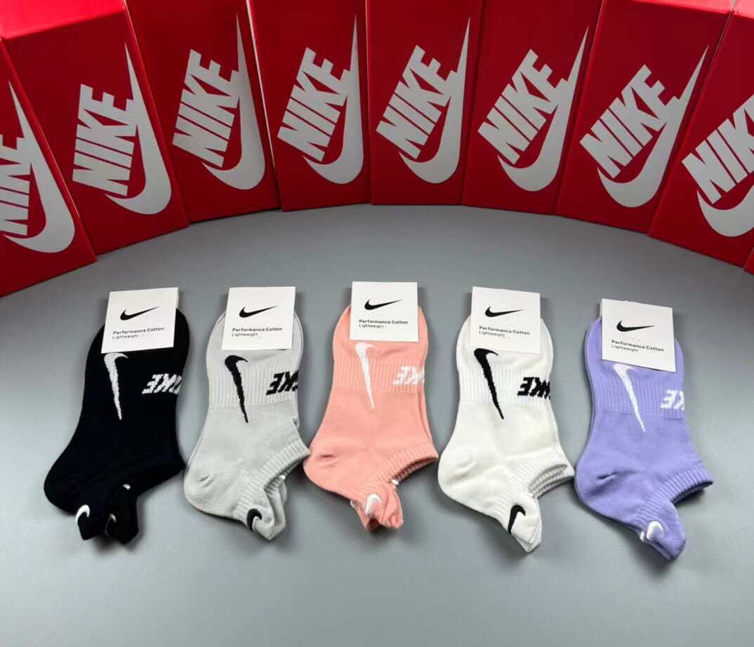 NO:296660,【NIKE Nike】New Women's Socks JUST DOIT. Logo Super nice popular Macaron color system, the entire network, the stunning design of the mouth of the Root, is absolutely beautiful. It is definitely your matching artifact this spring and summer. Each is a fairy color, treasure macaron color, beautiful to the Galaxy ins this year's super hot element single product combed cotton material, very soft and comfortable [one box and five pairs] socks, stockings, socks19860909【NIKE 耐克】新品女款短袜JUST DOIT. logo超级nice火爆全网的马卡龙色系罗口处设计惊艳绝伦超级好看绝对是你这个春夏的搭配神器,每个都是神仙色,宝藏马卡龙色系,美出银河系ins今年超火爆元素单品精梳棉材质,非常柔软舒适【一盒五双】袜子丝袜,袜子,socks,accessory