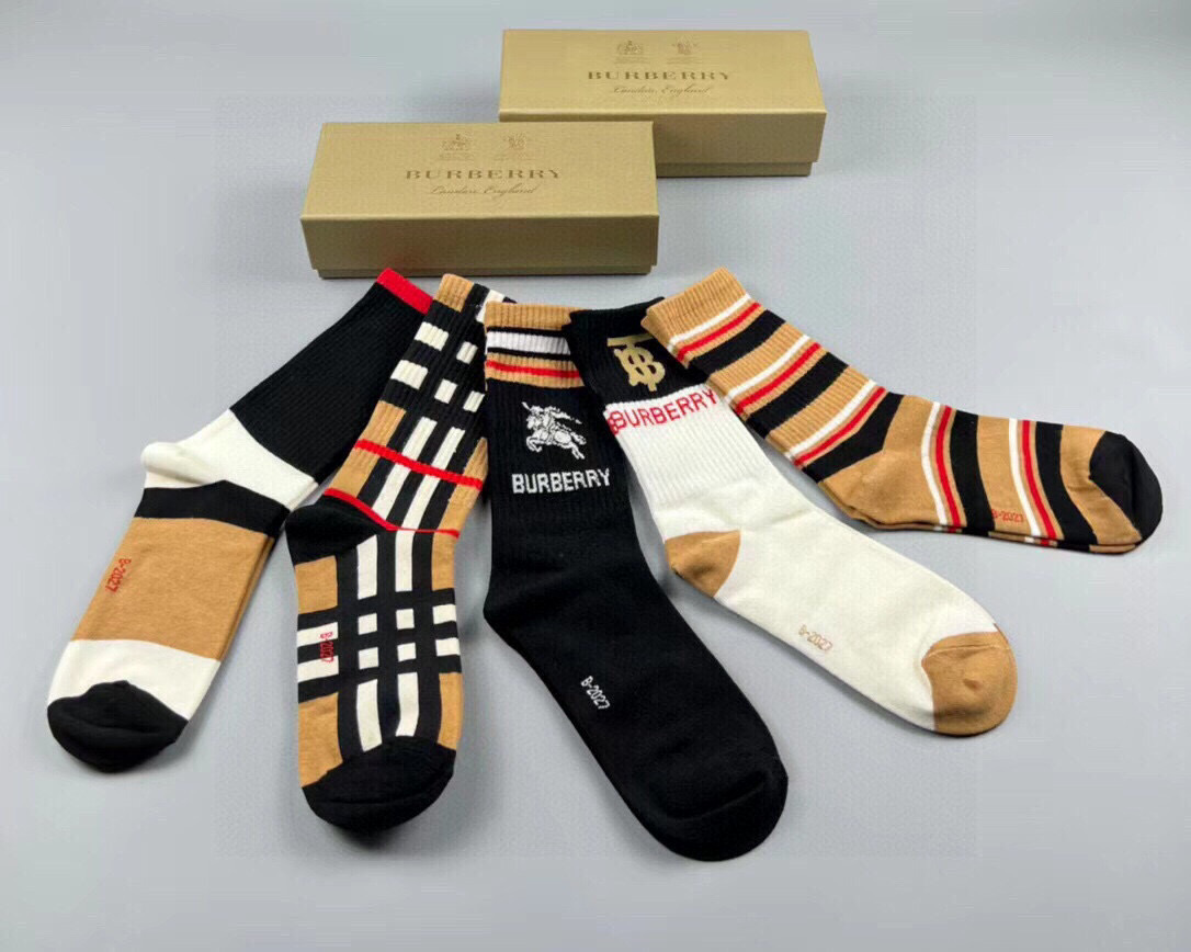 🆕Burberry · 巴宝莉❗️大B家新品女款高筒袜子❗️【一盒五双】格子设计搭配战马🐎logo，简