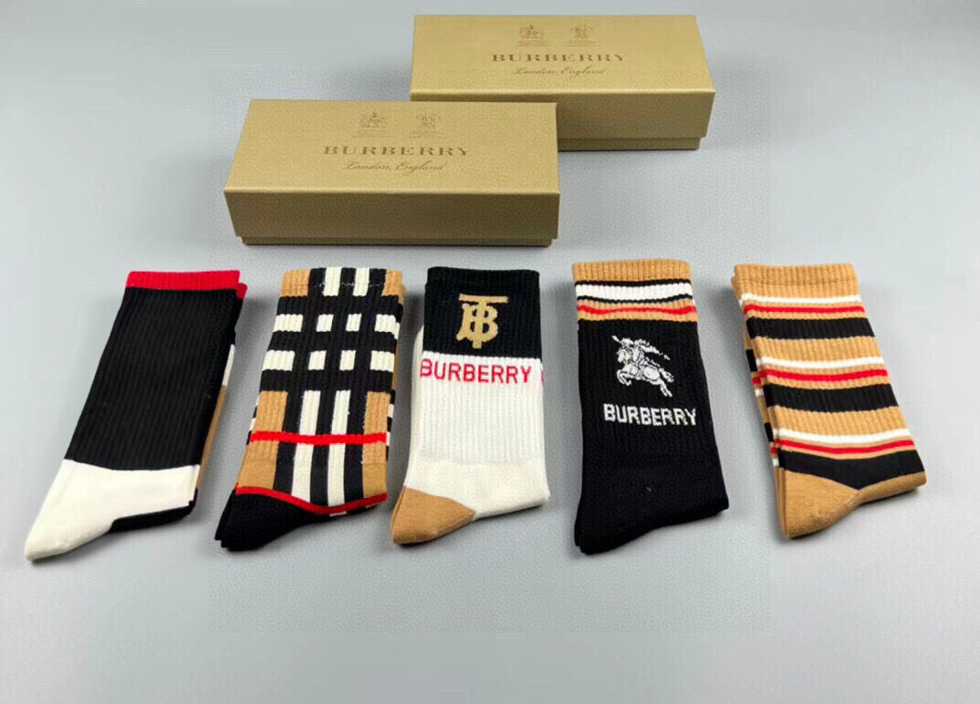  🆕Burberry · 巴宝莉❗️大B家新品女款高筒袜子❗️【一盒五双】格子设计搭配战马🐎logo，简