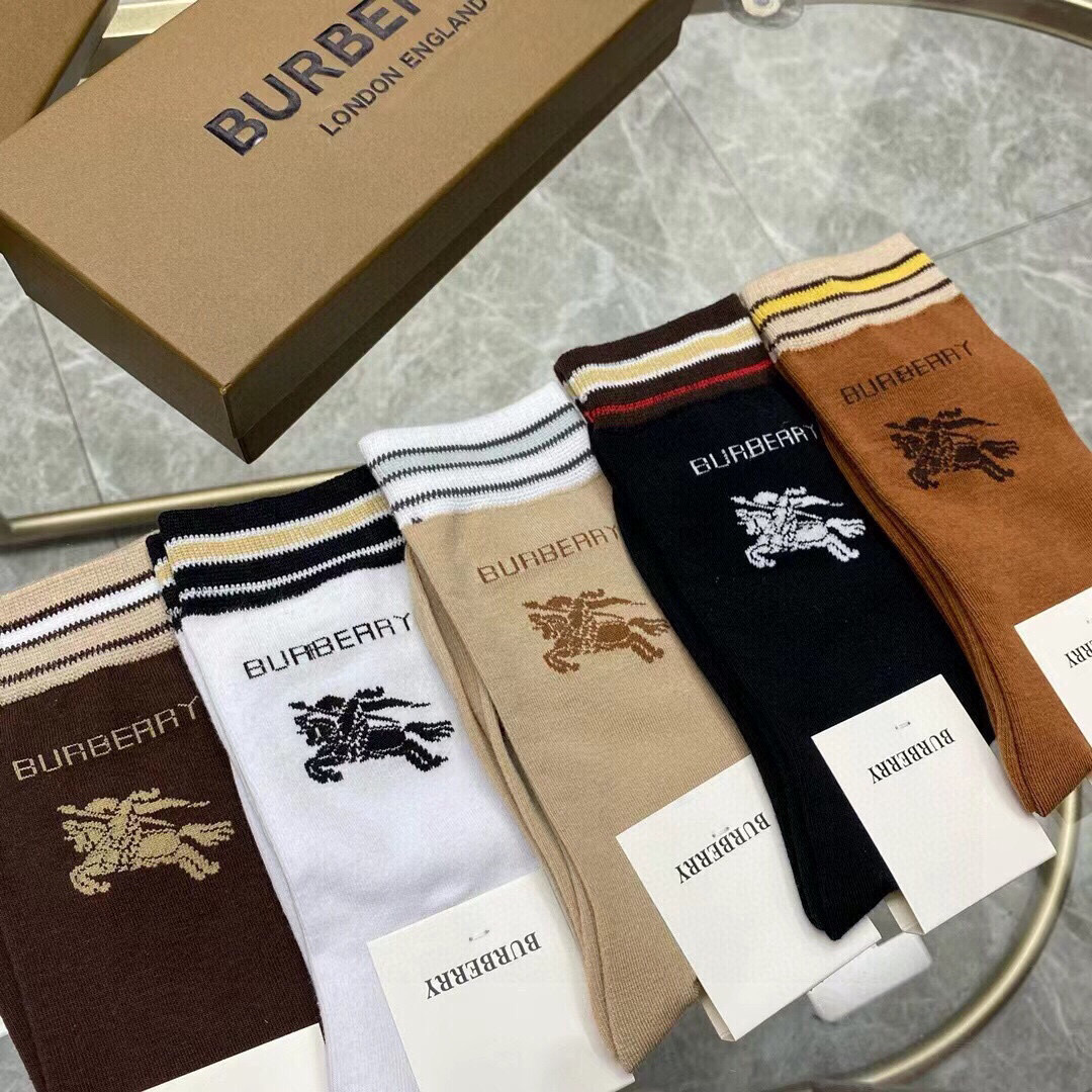  🆕Burberry · 巴宝莉❗️大B家新品女款高筒袜子❗️【一盒五双】格子设计搭配战马🐎logo，简