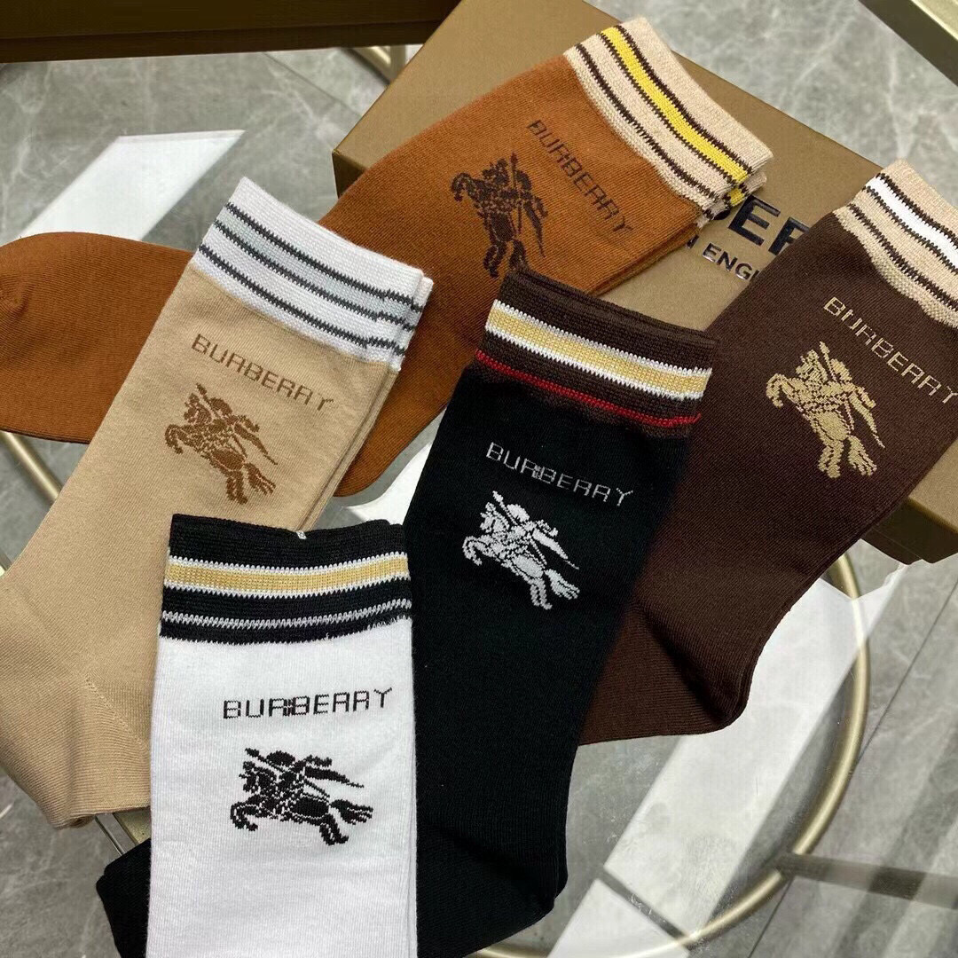  🆕Burberry · 巴宝莉❗️大B家新品女款高筒袜子❗️【一盒五双】格子设计搭配战马🐎logo，简