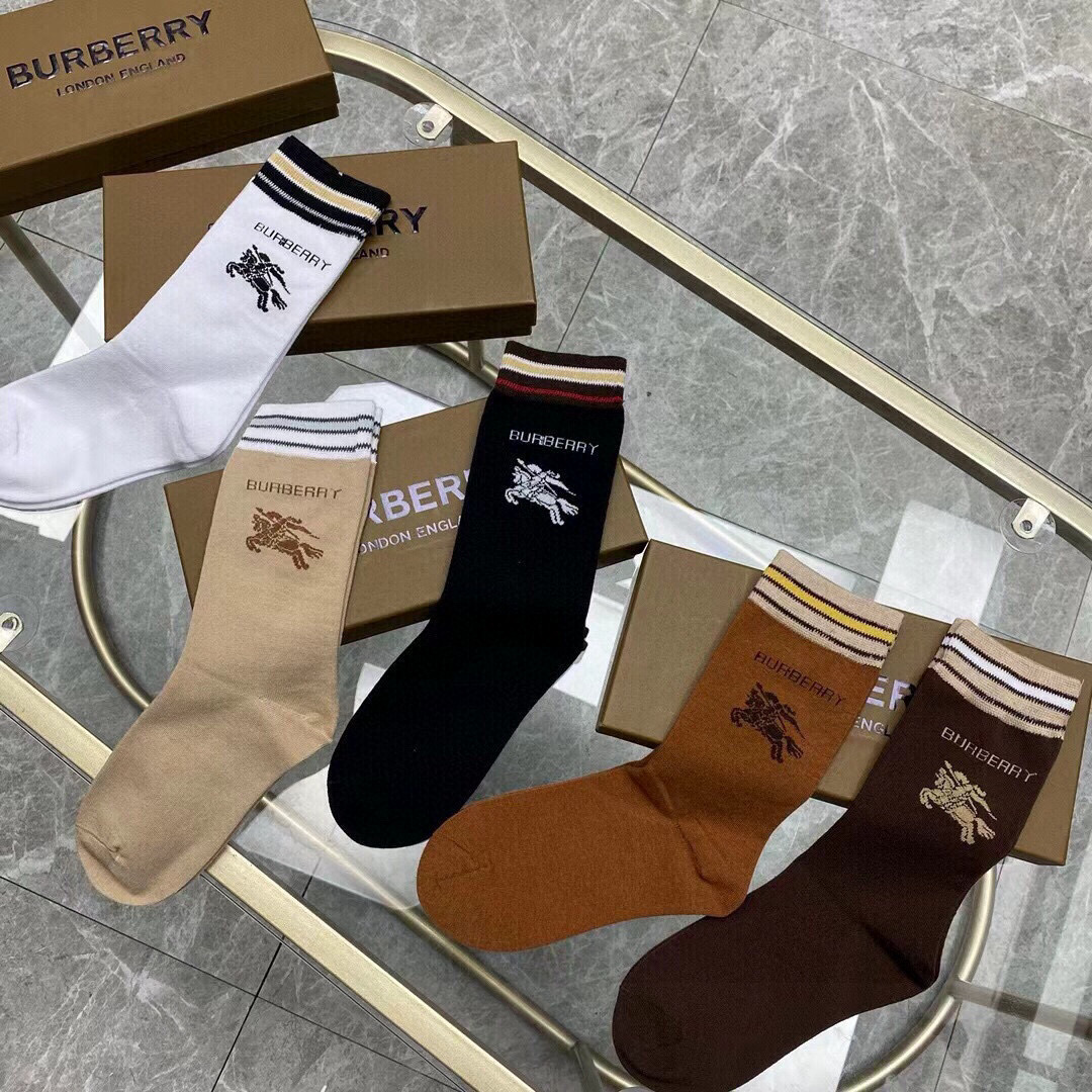  🆕Burberry · 巴宝莉❗️大B家新品女款高筒袜子❗️【一盒五双】格子设计搭配战马🐎logo，简