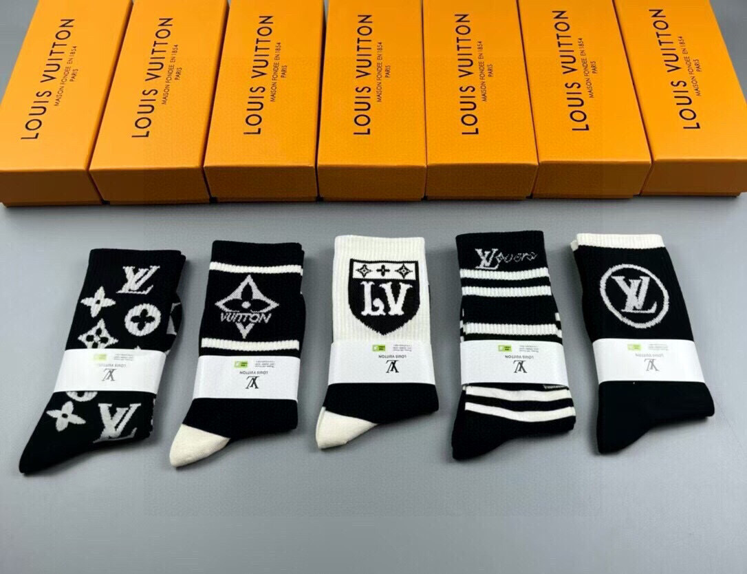  🆕Louis Vuitton · 路易威登❗️驴家新品高筒袜子❗️【一盒五双】纯棉材质，提花经典标志，