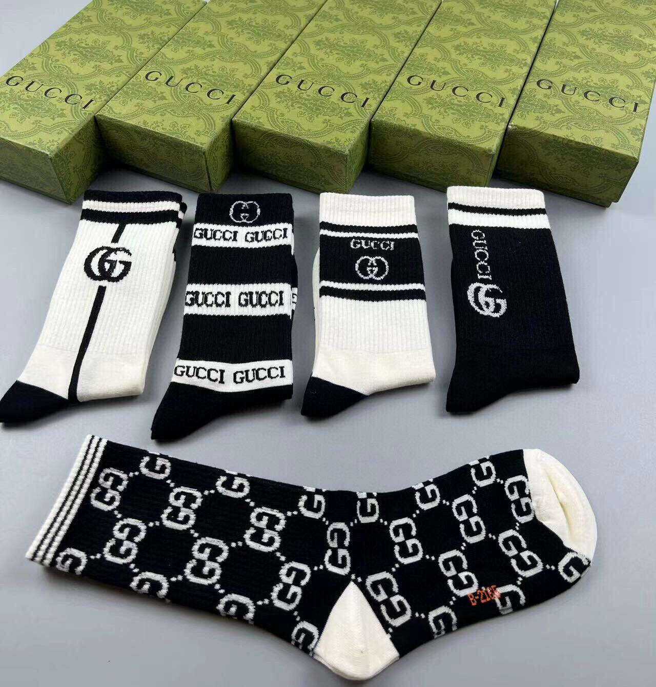  🆕Gucci · 古奇❗️大G家新品长筒袜子❗️【一盒五双】经典双G标志，特显高大上，纯棉材质，透气舒