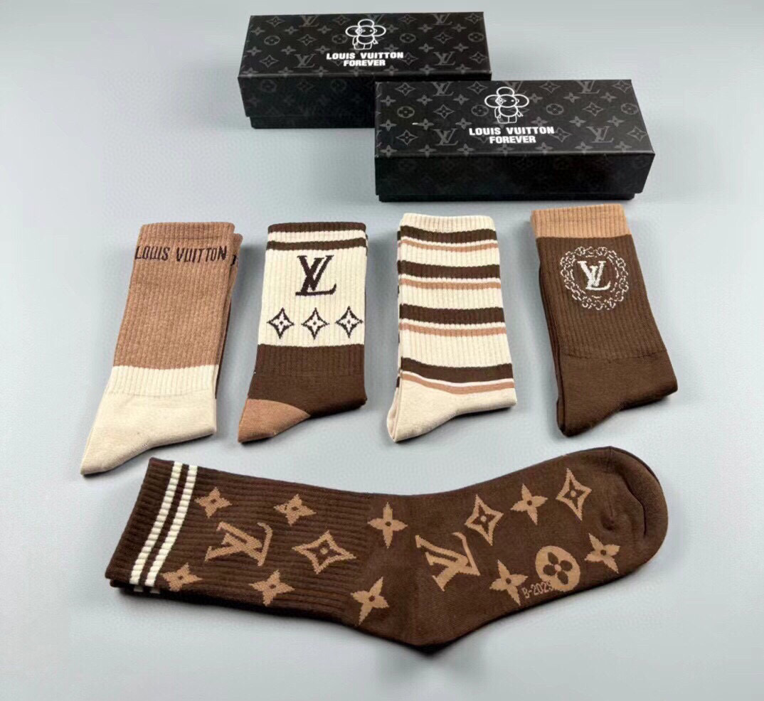  🆕Louis Vuitton · 路易威登❗️驴家新品女款高筒袜子❗️【一盒五双】纯棉材质，提花经典标