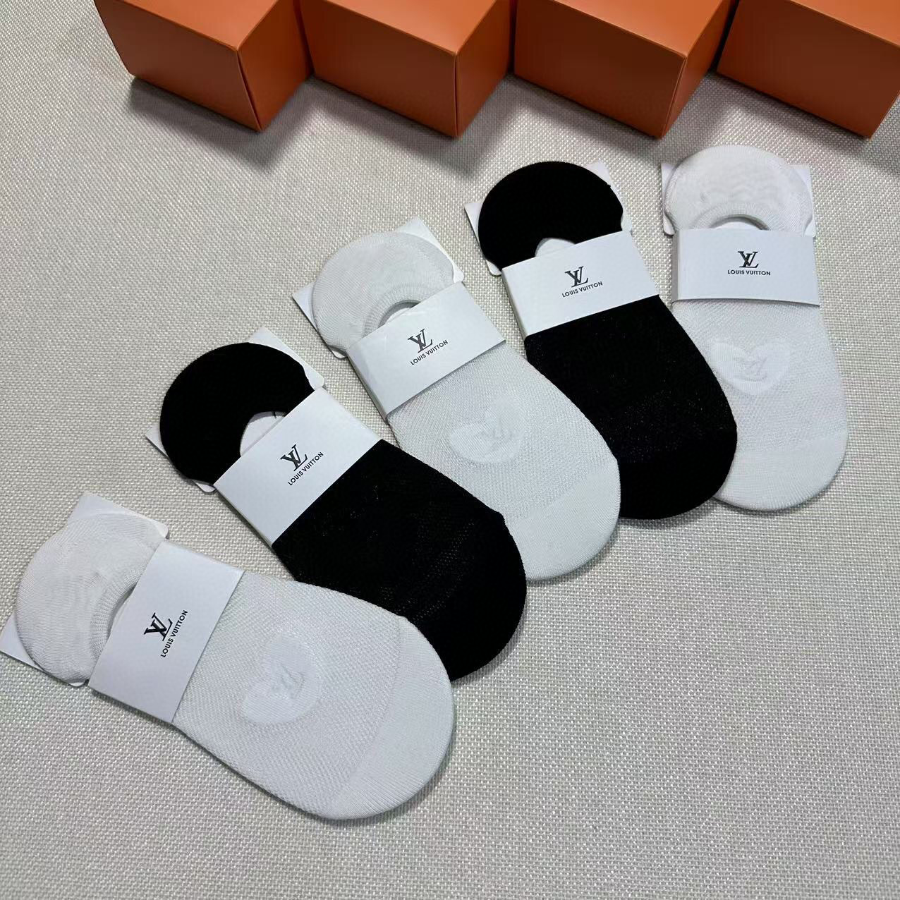  🆕Louis Vuitton · 路易威登❗️驴家新品女款隐形袜子❗【一盒五双】镂空网袜，提花经典标志