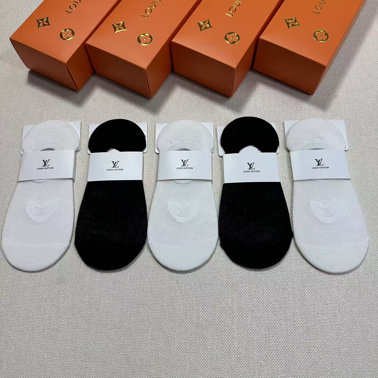  🆕Louis Vuitton · 路易威登❗️驴家新品女款隐形袜子❗【一盒五双】镂空网袜，提花经典标志