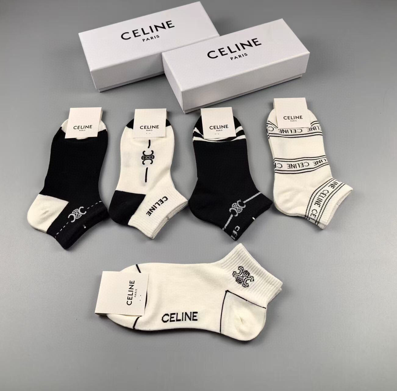  🆕CELINE · 赛琳❗️新品女款短袜子【一盒五双】提花经典标志，纯棉材质制造，透气舒适，超级nic