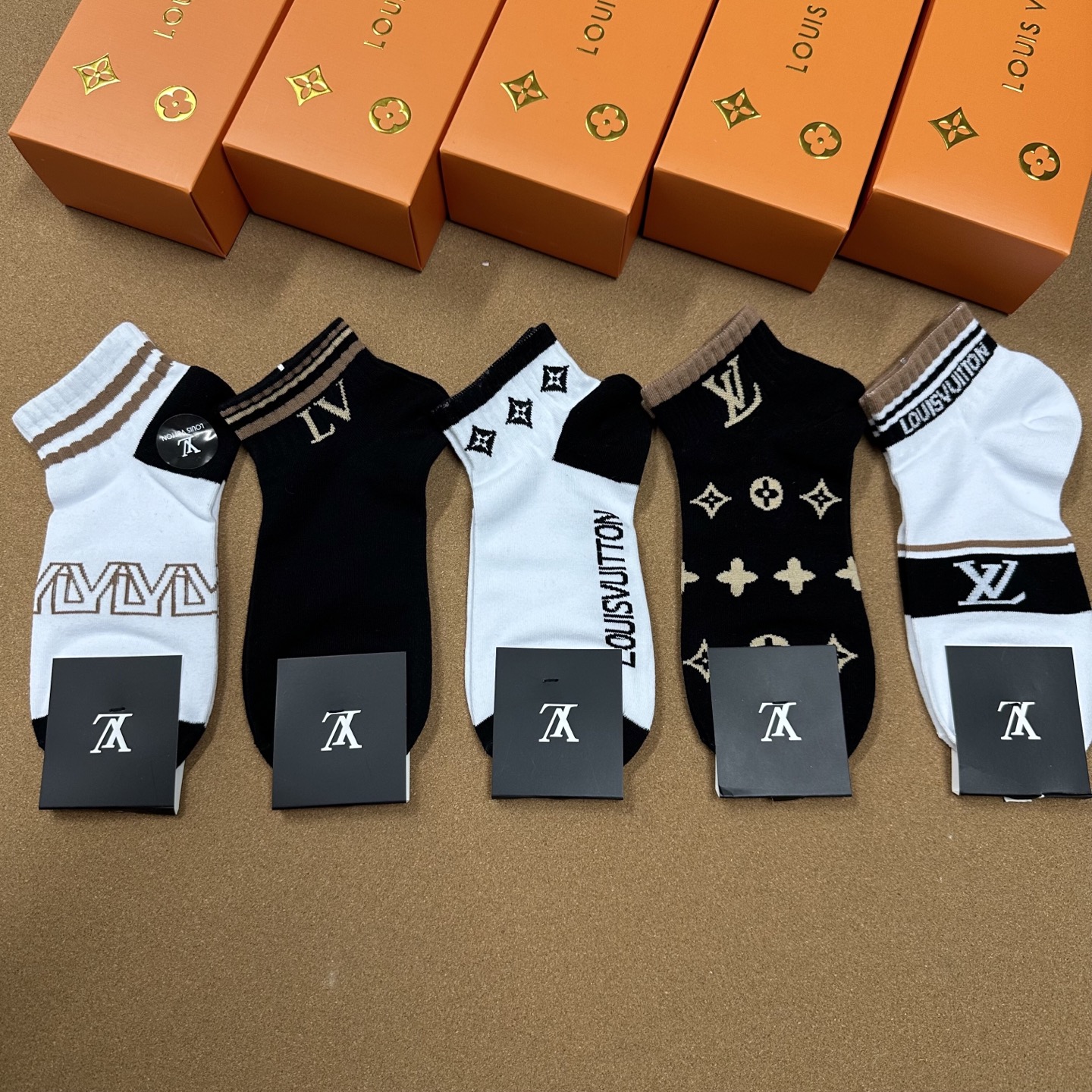  🆕Louis Vuitton · 路易威登❗️驴家新品男款袜子❗️【一盒五双】提花驴家经典logo，纯