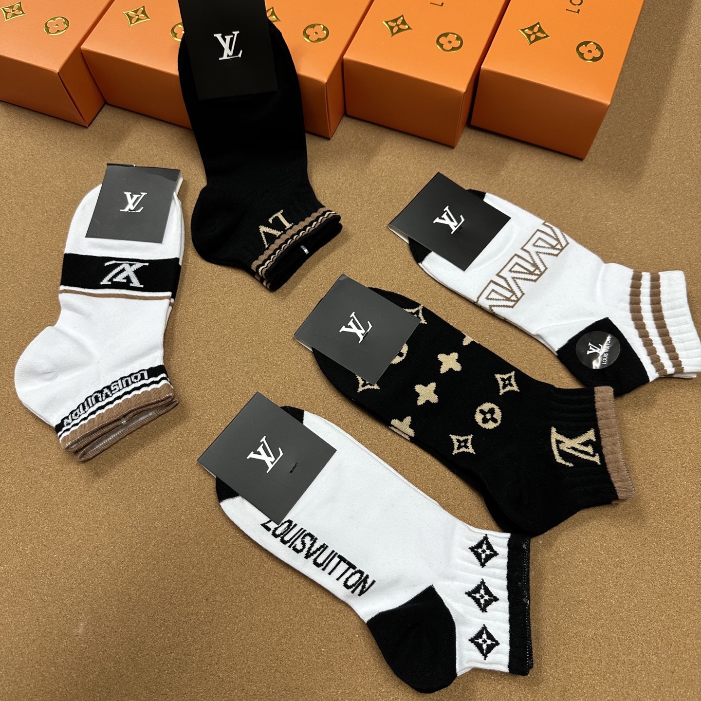  🆕Louis Vuitton · 路易威登❗️驴家新品男款袜子❗️【一盒五双】提花驴家经典logo，纯