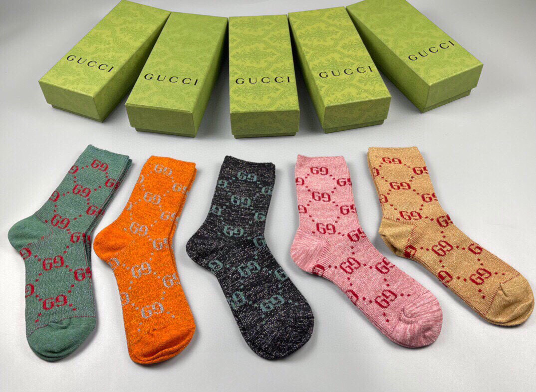  🆕Gucci · 古奇❗️超级经典中筒袜子❗️【一盒五双】G家专柜一直在售的经典款，双针双路纯棉织造，