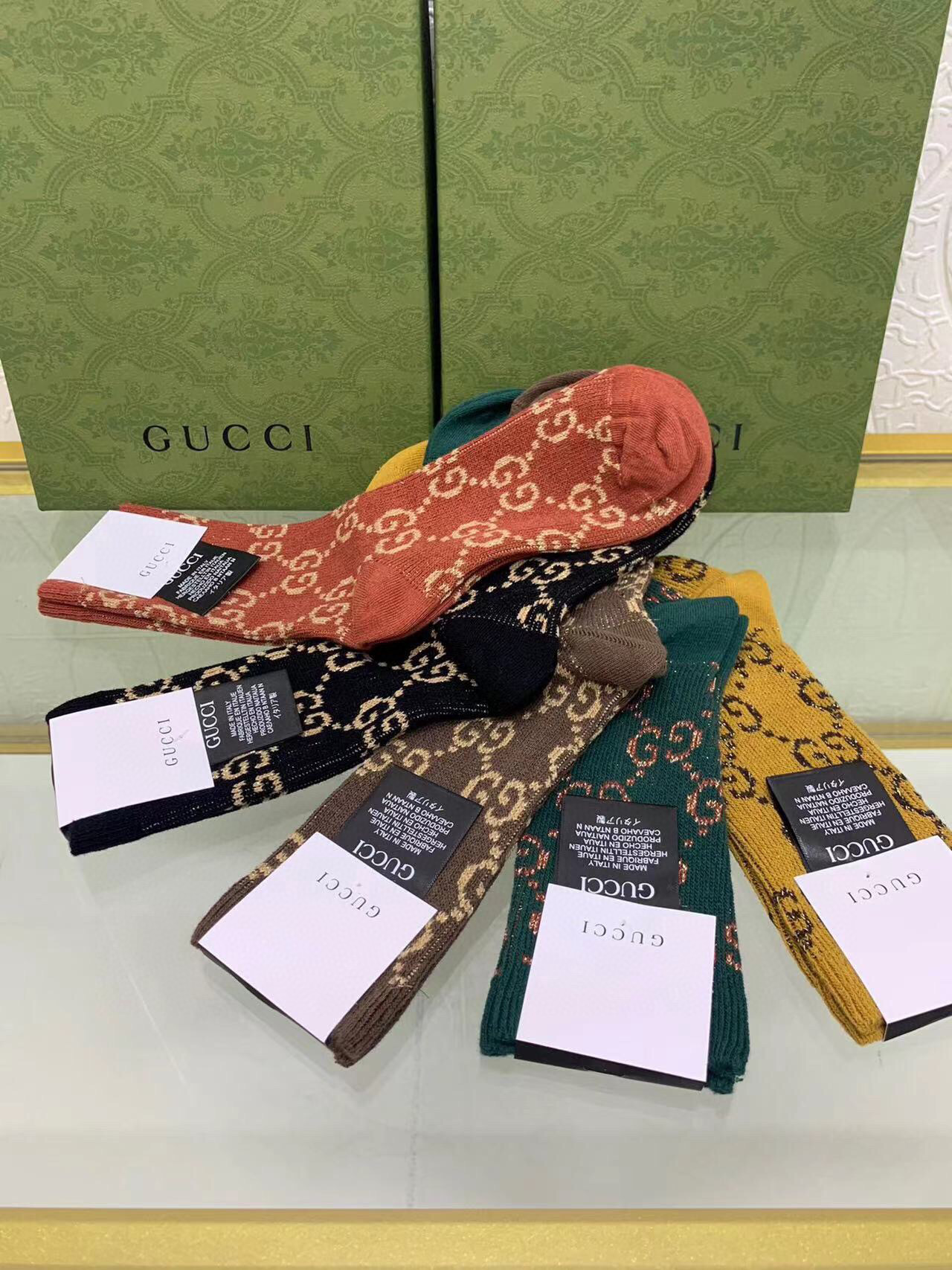  🆕Gucci · 古奇❗️G家经典中筒女款袜子❗️【一盒五双】专柜同步长袜，超级经典的双G标志百看不厌