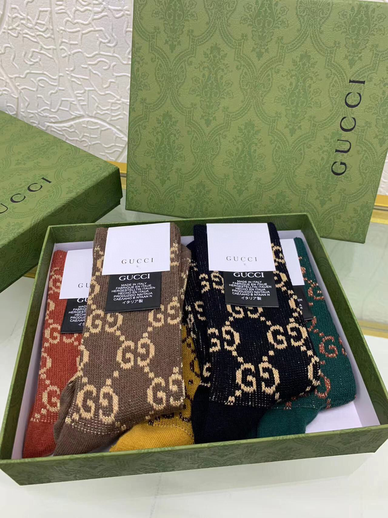  🆕Gucci · 古奇❗️G家经典中筒女款袜子❗️【一盒五双】专柜同步长袜，超级经典的双G标志百看不厌