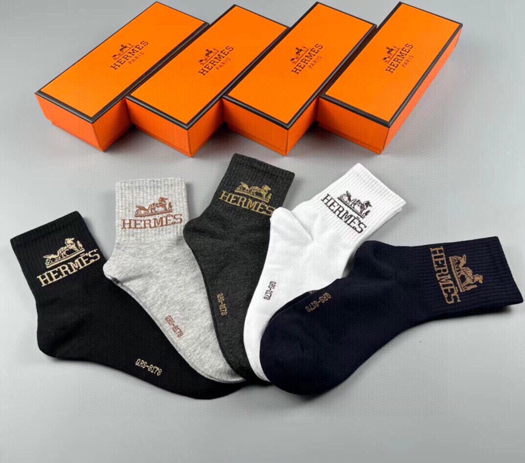  🆕Hermes · 爱马仕❗️大H新品男款春夏款袜子❗️【一盒五双】提花经典马车标志，纯棉材质制造，透
