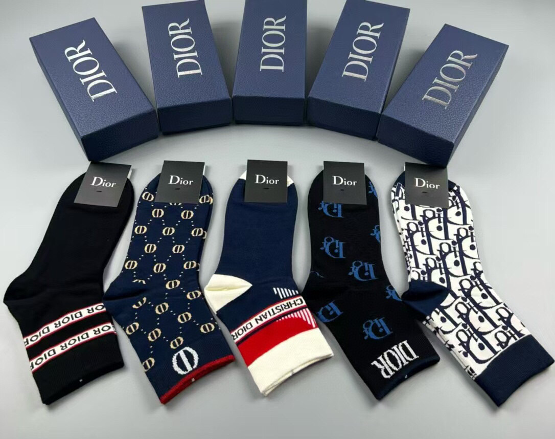  🆕Dior · 迪奥❗️D家新品男款袜子❗️【一盒五双】提花品牌logo，简单大气，实物超漂亮，经超火