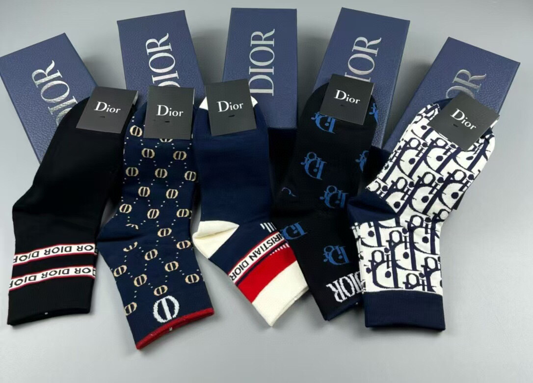  🆕Dior · 迪奥❗️D家新品男款袜子❗️【一盒五双】提花品牌logo，简单大气，实物超漂亮，经超火