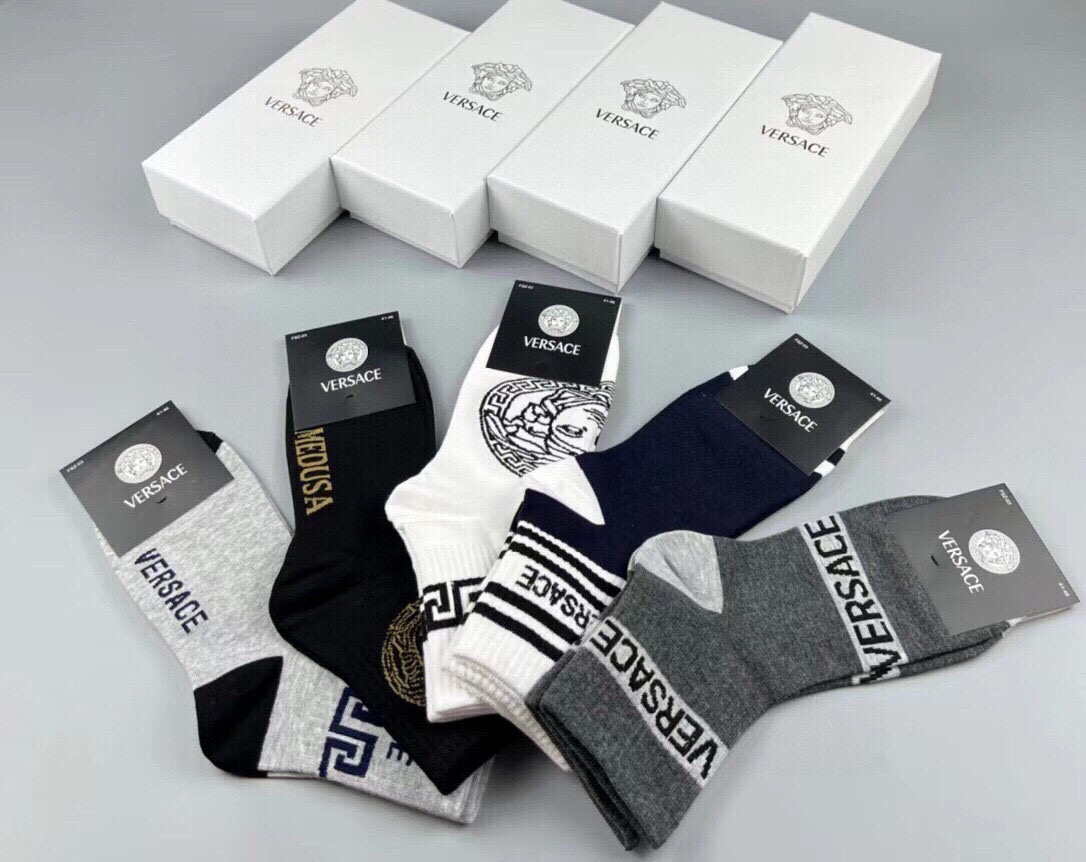  🆕Versace · 范思哲❗️新品男款袜子❗️【一盒五双】纯棉材质织造，超柔软舒适，提花经典美人头➕