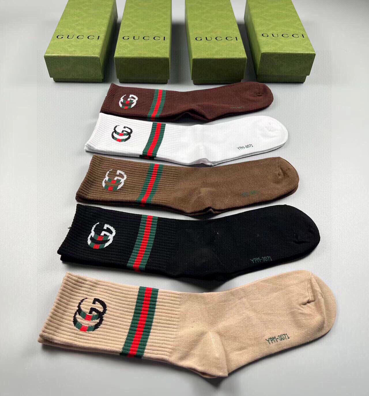  🆕Gucci · 古奇❗️大G家新品长筒袜子❗️【一盒五双】罗口处双G标志搭配红绿条，特显高大上，纯棉