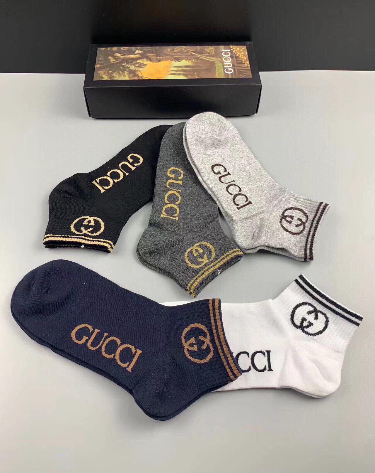  🆕Gucci · 古奇❗️G家新品短袜❗️【一盒五双】纯棉材质，提花Gucci字母标志，简单大气，实物