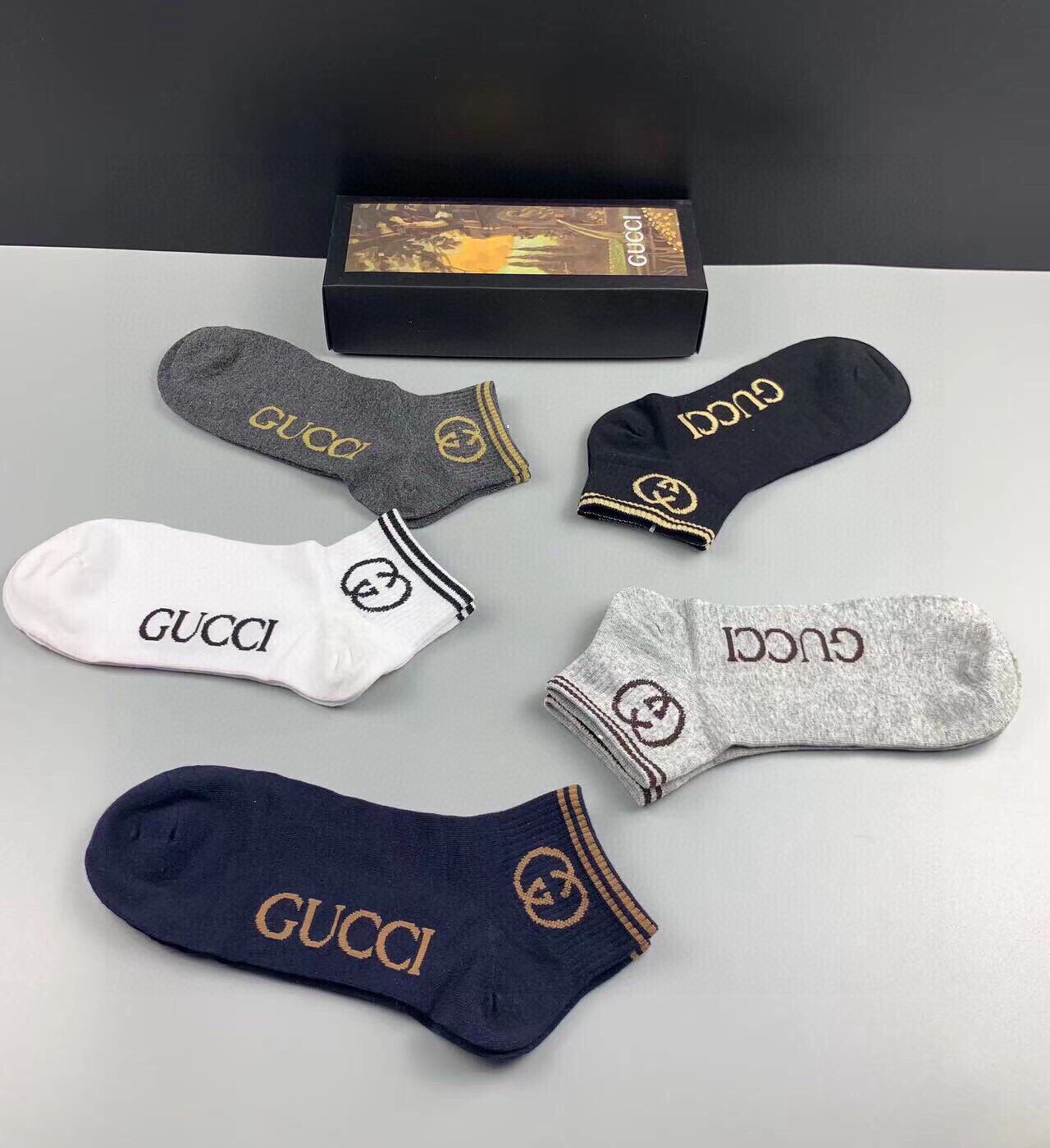  🆕Gucci · 古奇❗️G家新品短袜❗️【一盒五双】纯棉材质，提花Gucci字母标志，简单大气，实物