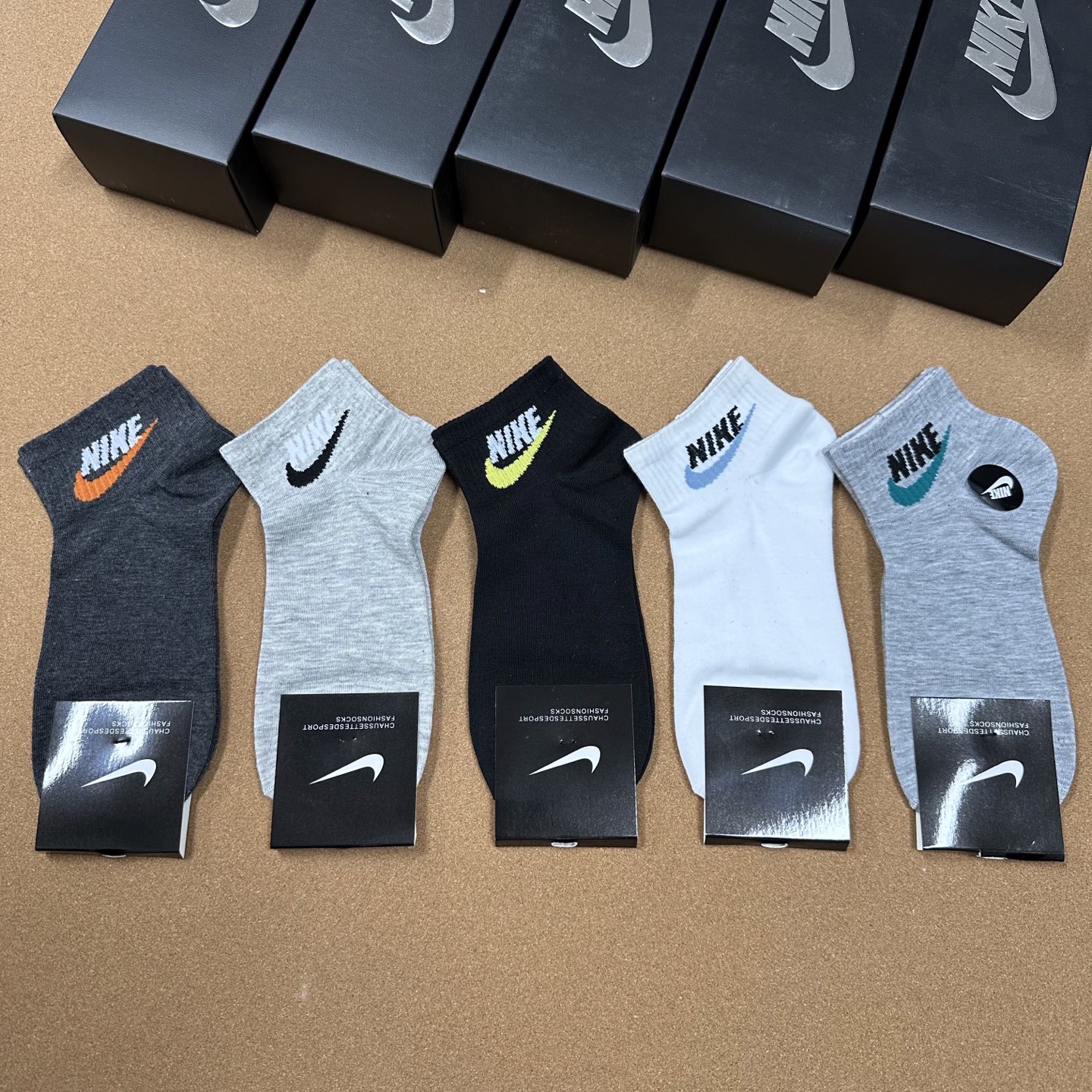  🆕Nike · 耐克❗️永远的经典永远的☑️❗️精梳棉材质，透气吸汗柔软舒适，上脚非常nice❗️商务