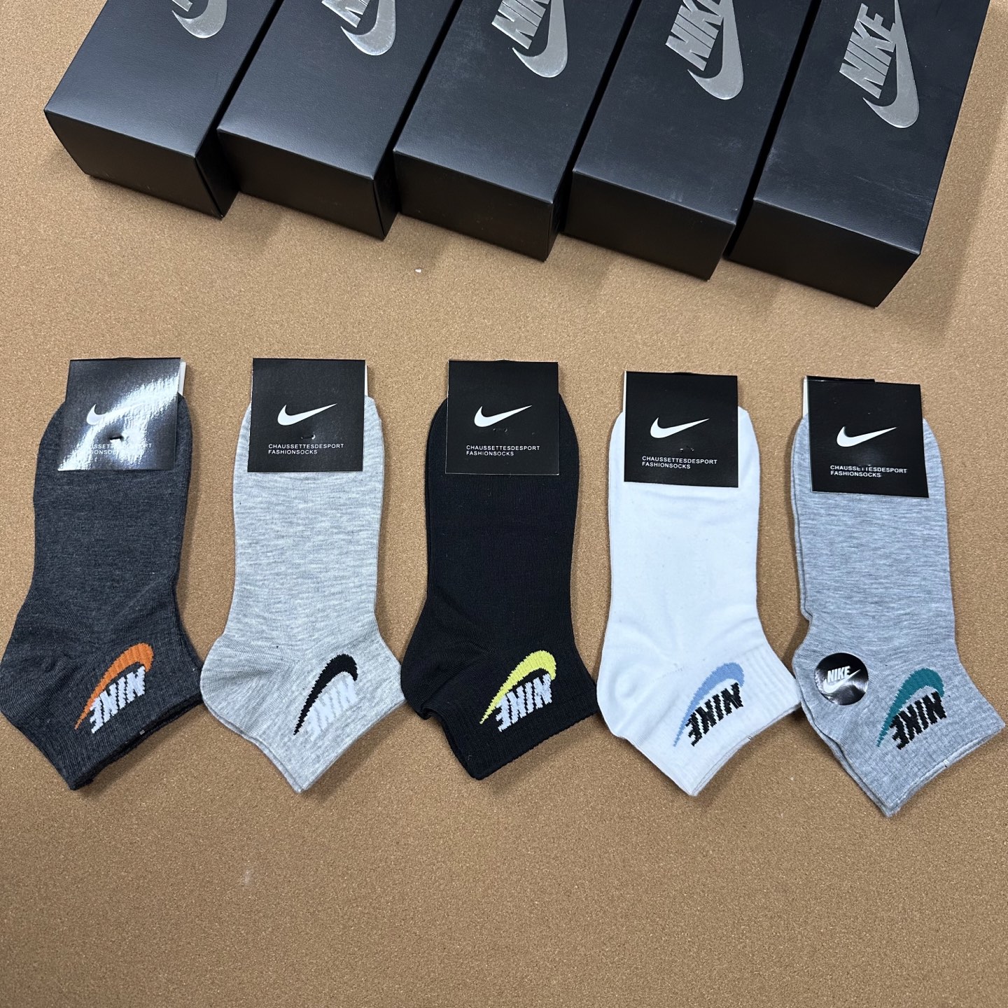  🆕Nike · 耐克❗️永远的经典永远的☑️❗️精梳棉材质，透气吸汗柔软舒适，上脚非常nice❗️商务