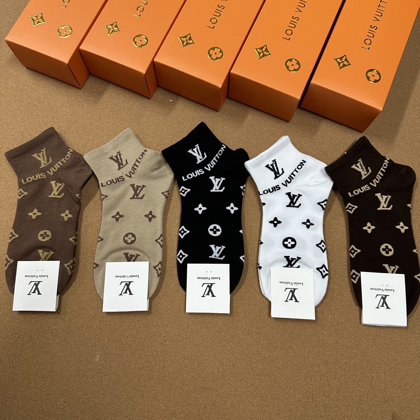  🆕Louis Vuitton · 路易威登❗️驴家经典袜子❗️【一盒五双】提花驴家经典logo，纯棉材