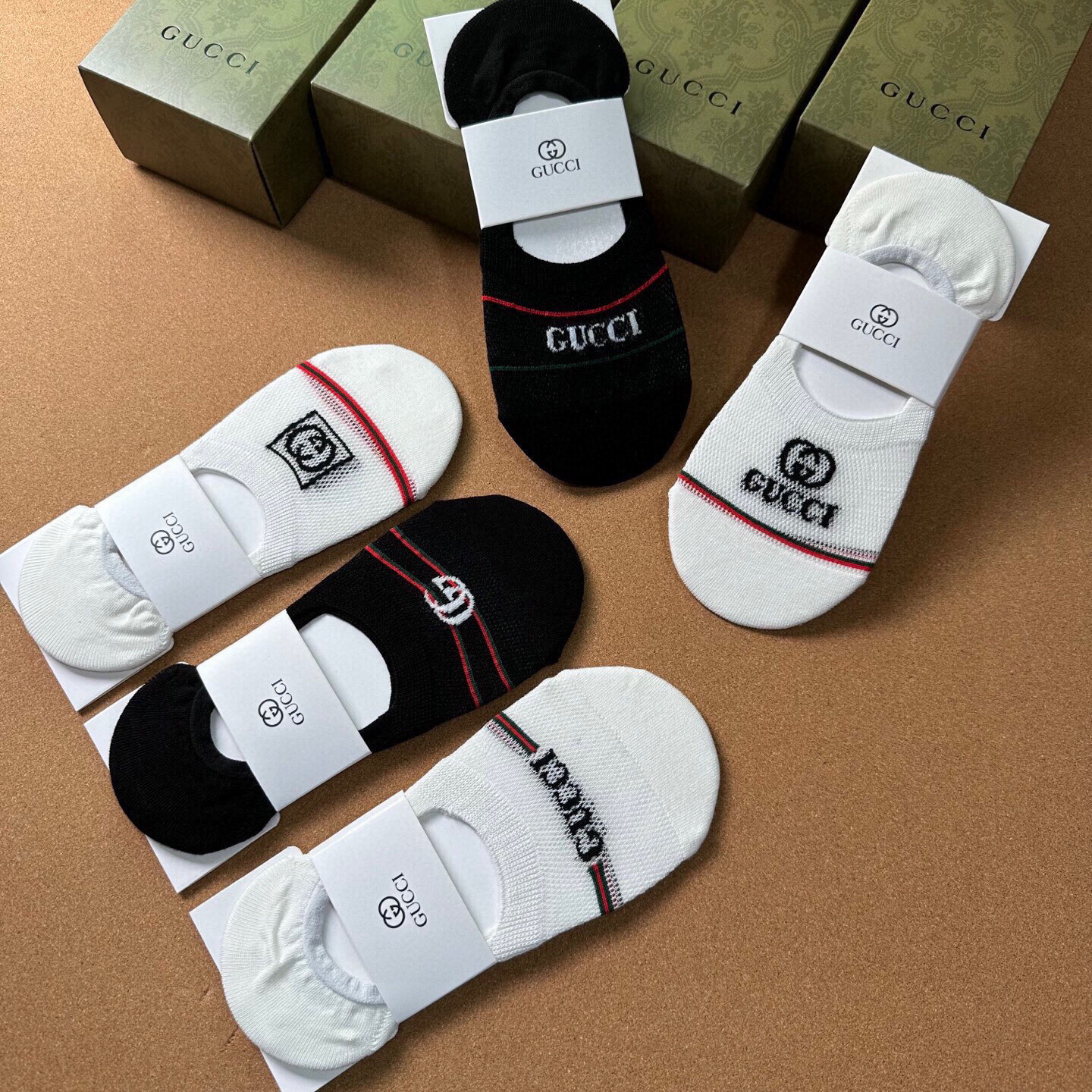  🆕 Gucci · 古奇❗️G家新品女款隐形袜子❗【一盒五双】镂空网袜，提花经典标志，纯棉材质，超舒适