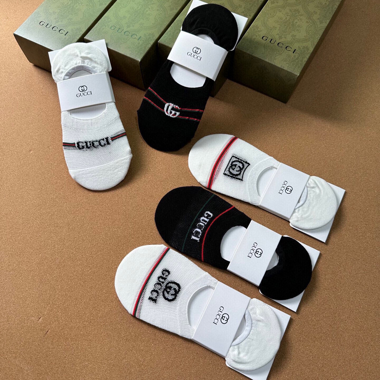  🆕 Gucci · 古奇❗️G家新品女款隐形袜子❗【一盒五双】镂空网袜，提花经典标志，纯棉材质，超舒适