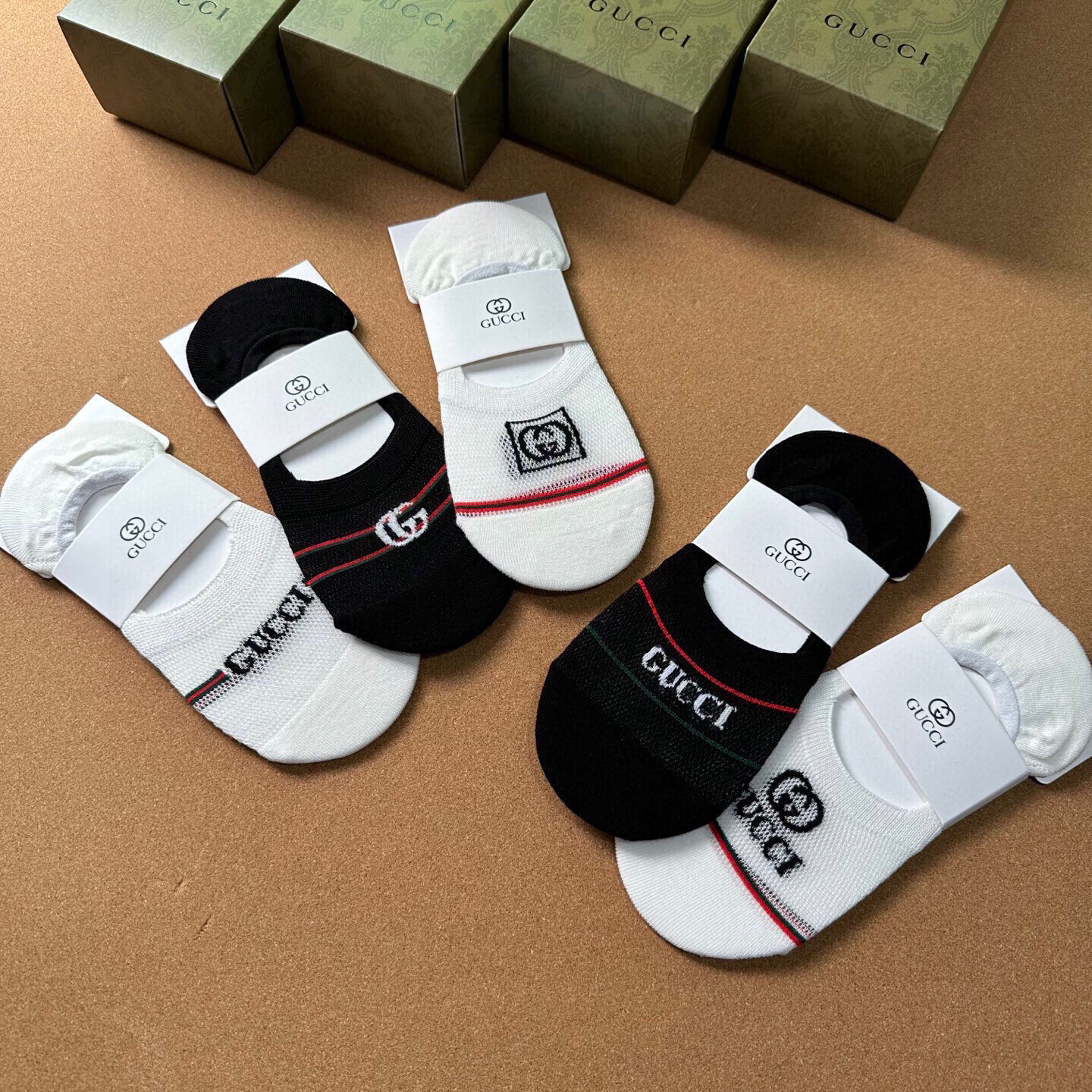  🆕 Gucci · 古奇❗️G家新品女款隐形袜子❗【一盒五双】镂空网袜，提花经典标志，纯棉材质，超舒适