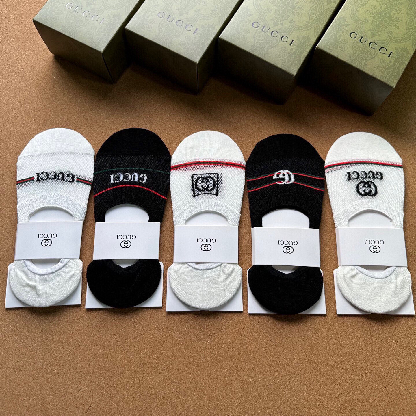  🆕 Gucci · 古奇❗️G家新品女款隐形袜子❗【一盒五双】镂空网袜，提花经典标志，纯棉材质，超舒适