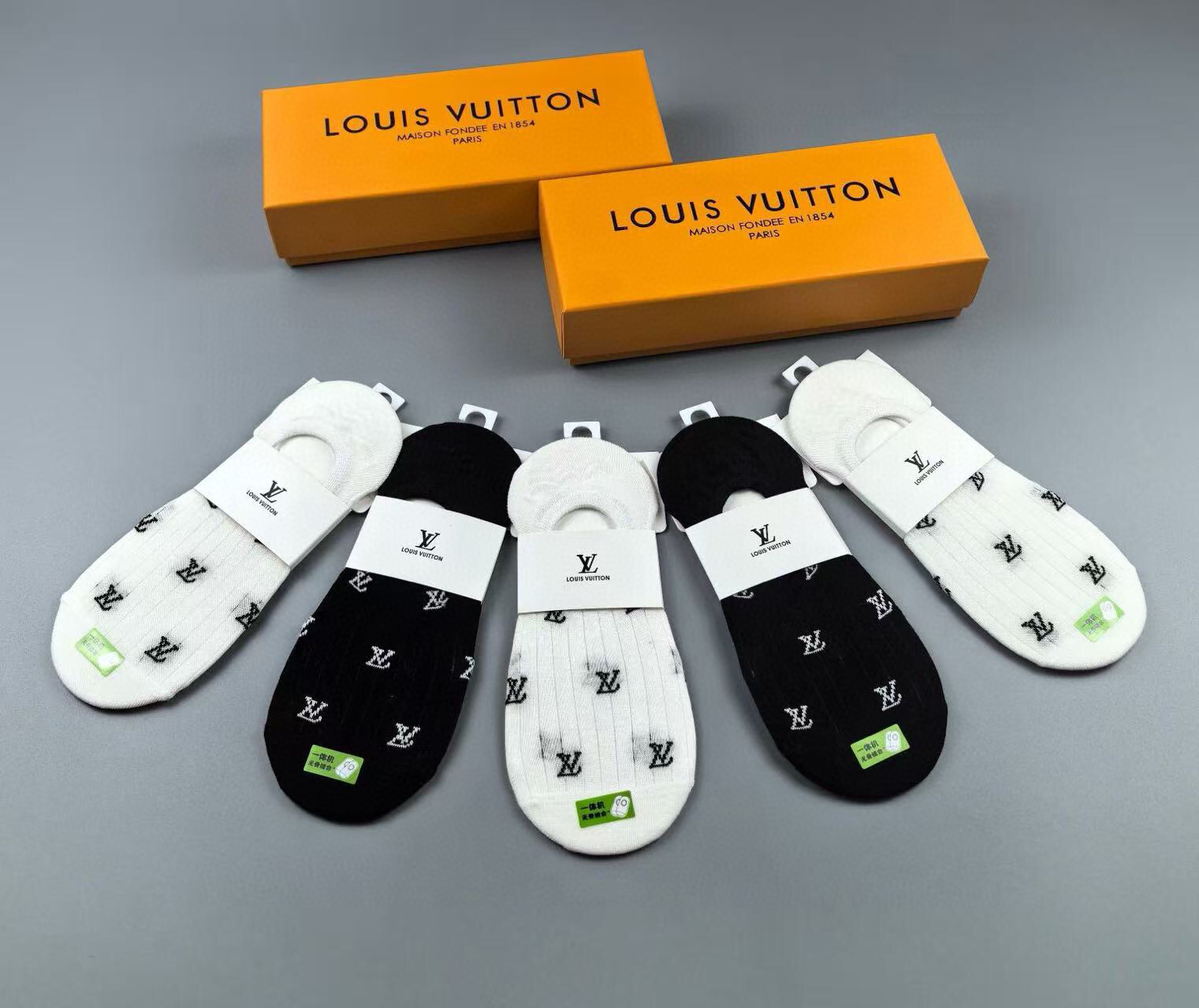  🆕Louis Vuitton · 路易威登❗️驴家新品女款隐形袜子❗【一盒五双】提花经典标志，纯棉材质