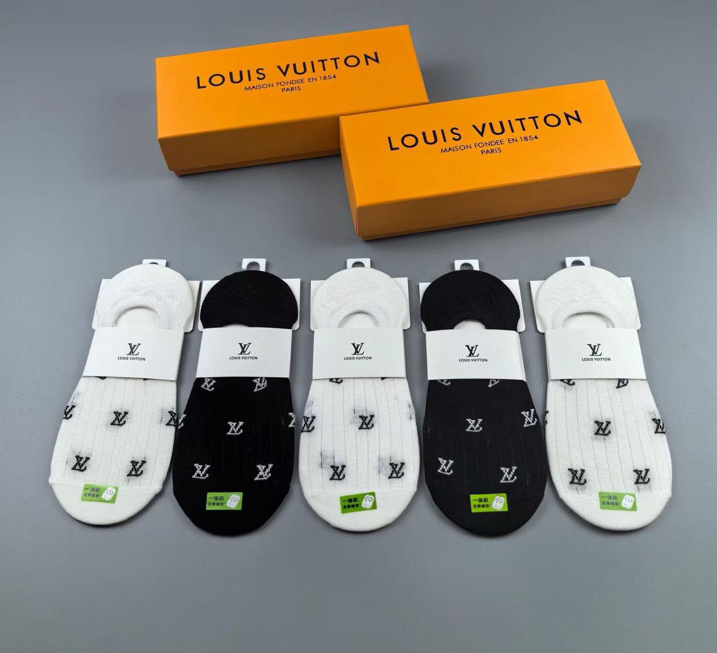  🆕Louis Vuitton · 路易威登❗️驴家新品女款隐形袜子❗【一盒五双】提花经典标志，纯棉材质