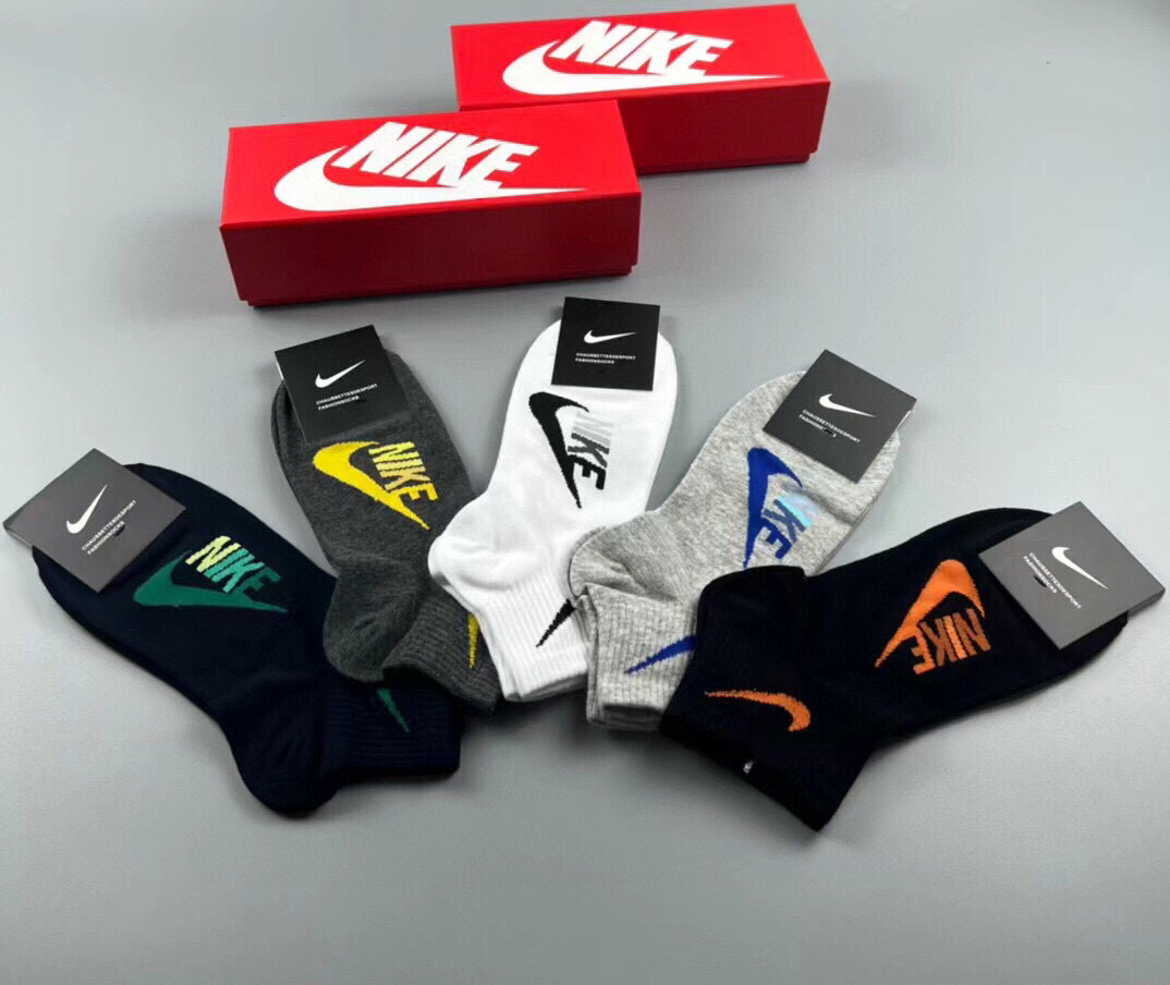  🆕Nike · 耐克❗️永远的经典永远的☑️❗️精梳棉材质，透气吸汗柔软舒适，上脚非常nice❗️商务