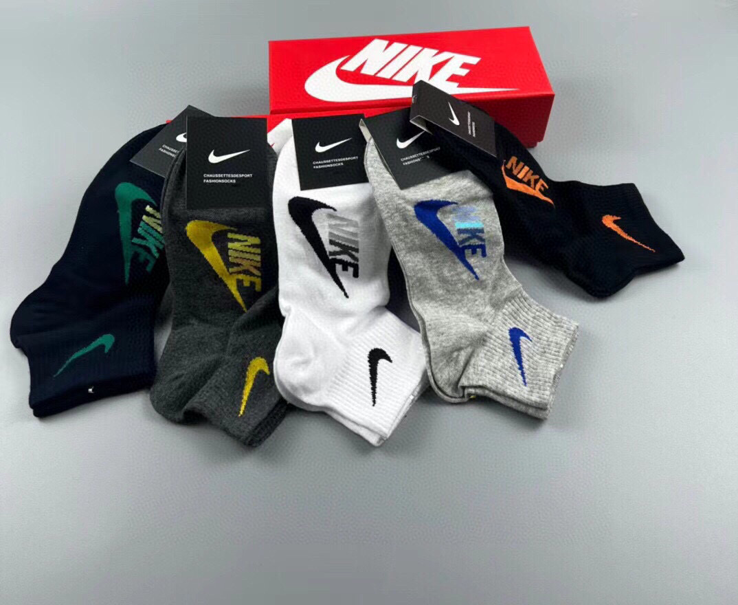  🆕Nike · 耐克❗️永远的经典永远的☑️❗️精梳棉材质，透气吸汗柔软舒适，上脚非常nice❗️商务