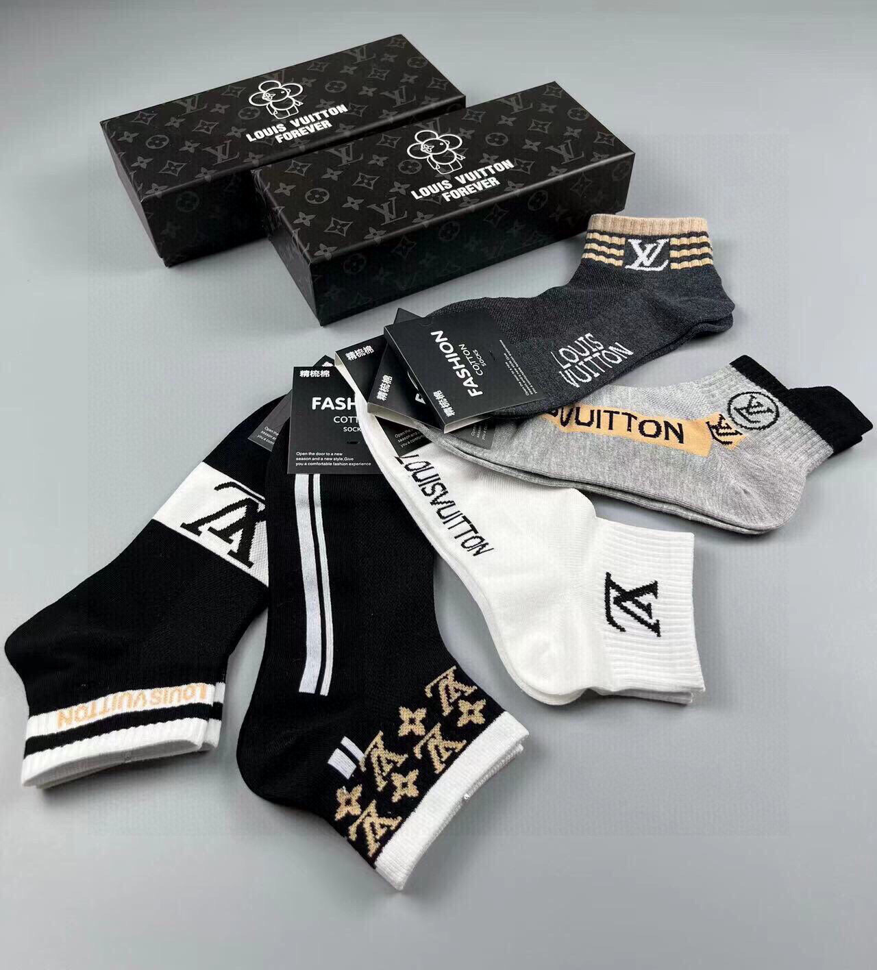  🆕LOUIS VUITTON · 路易威登❗️大驴家新品男款袜子❗️【一盒五双】纯棉材质，柔软舒适，提